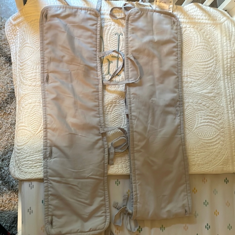 Padded crib rail covers 4 pieces